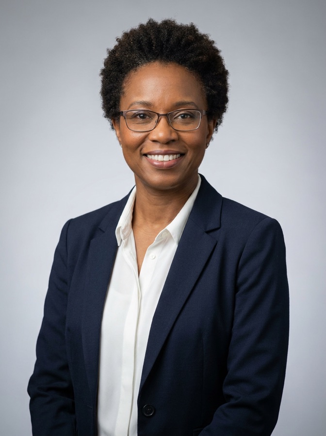 Laura Jiménez, permit coordinator at Alvarez Installation